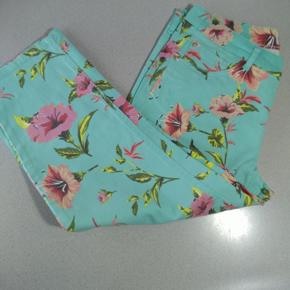 Capris- Stretch Twill Five-Pocket Capris